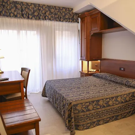 Hotel La Giara Cefalu