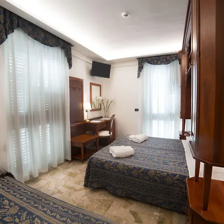 拉吉亚拉酒店 切法卢