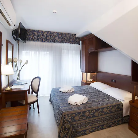 拉吉亚拉酒店 3*