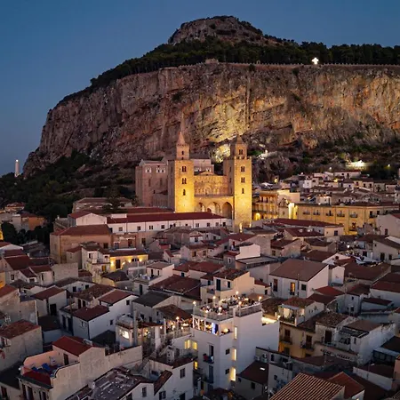 La Giara 3* צ'פאלו